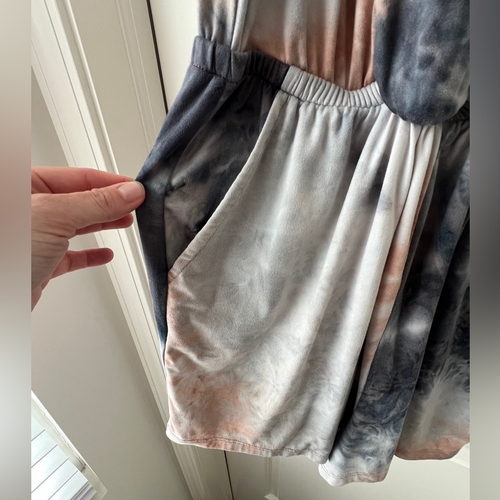 Wallflower Tie-Dye Sleeveless Romper - Picture 2 of 5